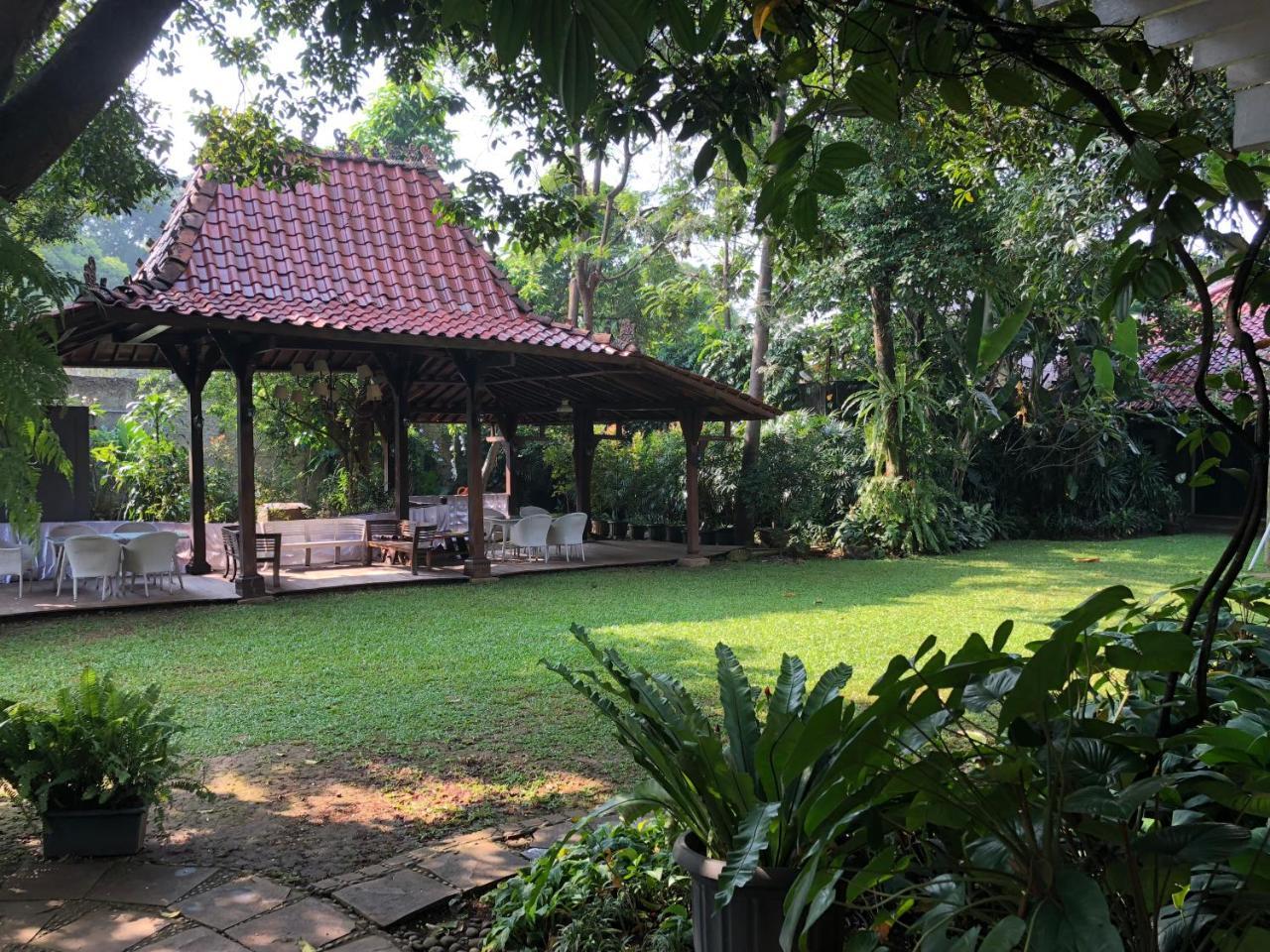 Casakhasa Jakarta Exterior photo