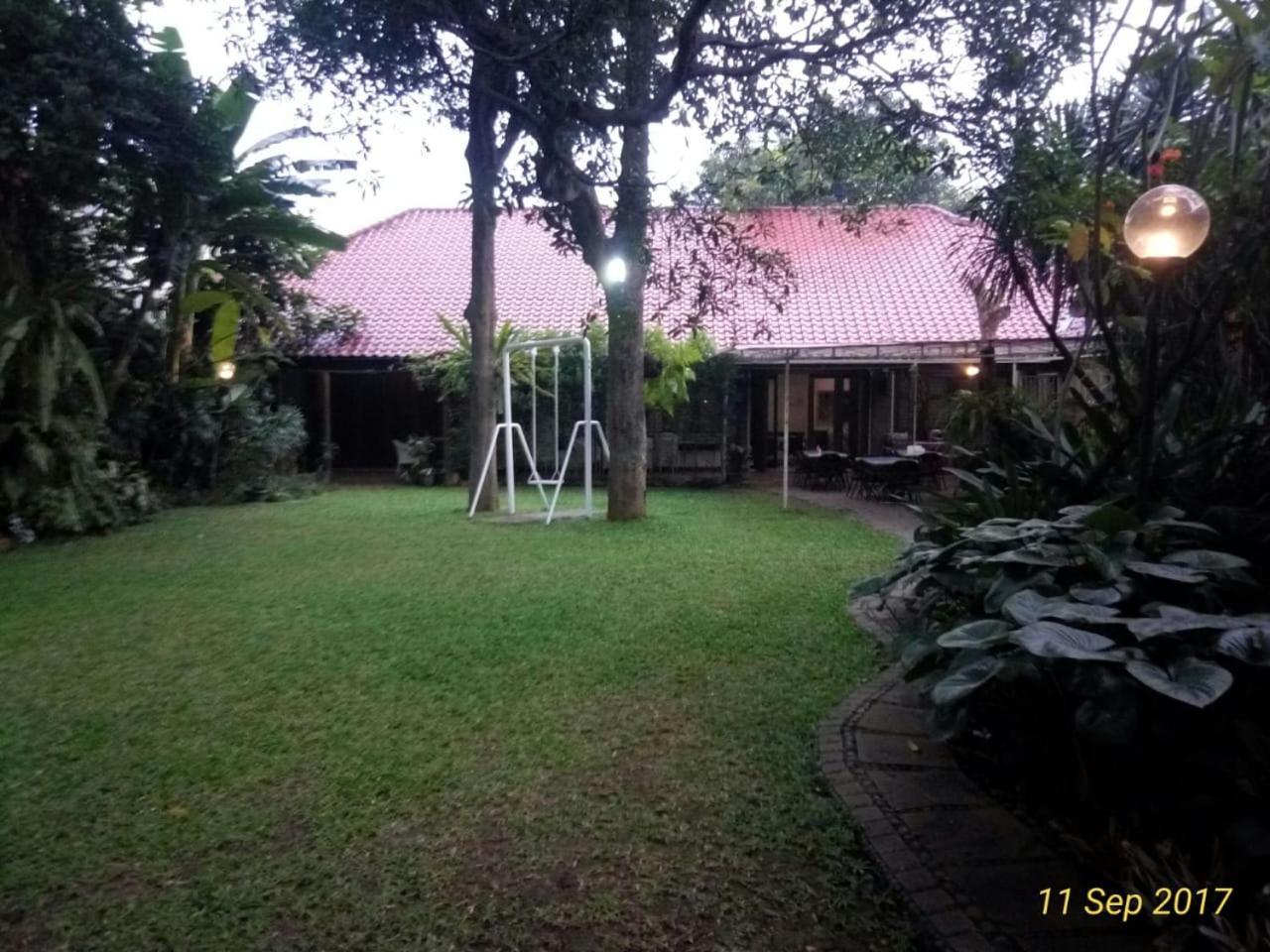Casakhasa Jakarta Exterior photo